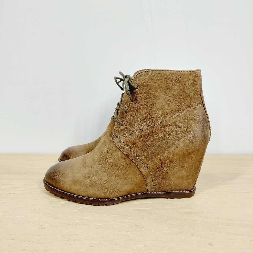 Trask Brown Leather Lace-Up Hidden Wedge Ankle Booties Round Toe 208